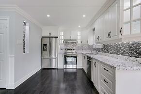QuickStay - Beautiful 5bdrm House in Vaughan