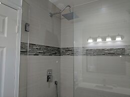 QuickStay - Beautiful 5bdrm House in Vaughan