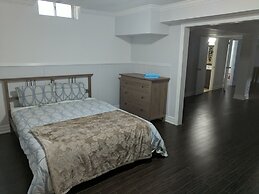 QuickStay - Beautiful 5bdrm House in Vaughan