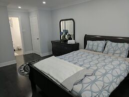 QuickStay - Beautiful 5bdrm House in Vaughan