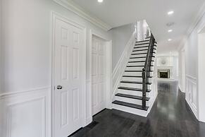 QuickStay - Beautiful 5bdrm House in Vaughan