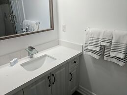 QuickStay - Beautiful 5bdrm House in Vaughan