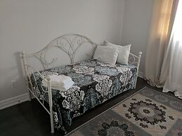 QuickStay - Beautiful 5bdrm House in Vaughan