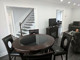 QuickStay - Beautiful 5bdrm House in Vaughan