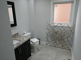 QuickStay - Beautiful 5bdrm House in Vaughan