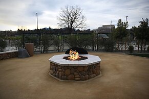 Sheraton Redding Hotel at the Sundial Bridge