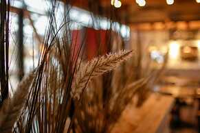 Sheraton Redding Hotel at the Sundial Bridge