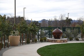 Sheraton Redding Hotel at the Sundial Bridge