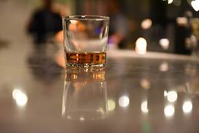 Sheraton Redding Hotel at the Sundial Bridge