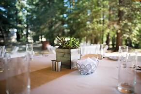 Sheraton Redding Hotel at the Sundial Bridge