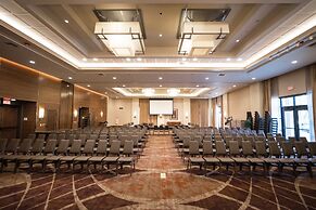 Sheraton Redding Hotel at the Sundial Bridge