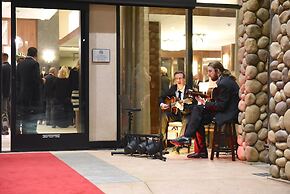 Sheraton Redding Hotel at the Sundial Bridge