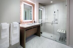 Sheraton Redding Hotel at the Sundial Bridge