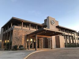 Sheraton Redding Hotel at the Sundial Bridge