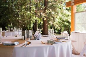 Sheraton Redding Hotel at the Sundial Bridge