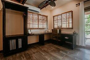 Sansara Surf and Yoga Resort - Retreat