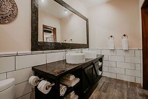 Sansara Surf and Yoga Resort - Retreat