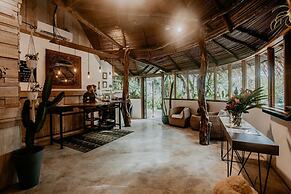 Sansara Surf and Yoga Resort - Retreat