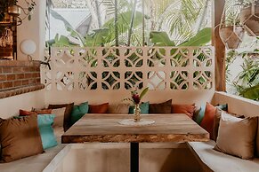 Sansara Surf and Yoga Resort - Retreat