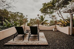 Sansara Surf and Yoga Resort - Retreat