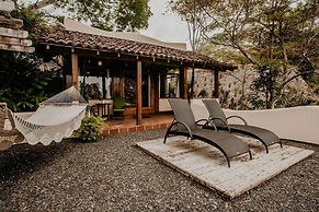 Sansara Surf and Yoga Resort - Retreat