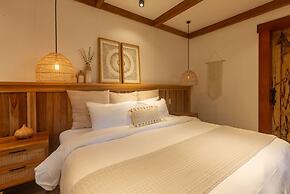 Sansara Surf and Yoga Resort - Retreat