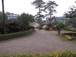 Pine Breeze Cottages