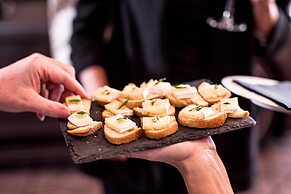 Kimpton Overland Hotel - Atlanta Airport by IHG