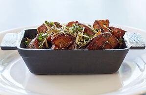 Kimpton Overland Hotel - Atlanta Airport by IHG