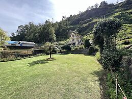 Tea Bush Hotel - Nuwara Eliya