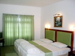 Tea Bush Hotel - Nuwara Eliya