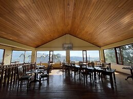 Tea Bush Hotel - Nuwara Eliya