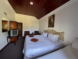 Tea Bush Hotel - Nuwara Eliya
