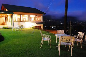 Tea Bush Hotel - Nuwara Eliya