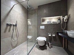 XO Hotels Blue Tower