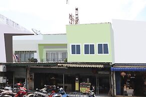OYO 1054 Phuket Backpacker Hostel