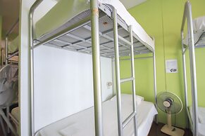 OYO 1054 Phuket Backpacker Hostel