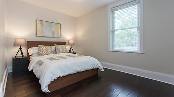 Applewood Suites - Danforth Avenue