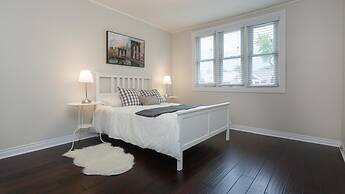 Applewood Suites - Danforth Avenue
