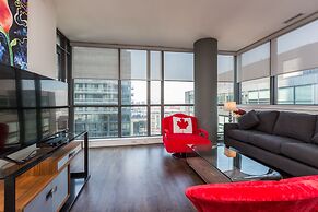 Applewood Suites - 2 BDRM King & Spadina