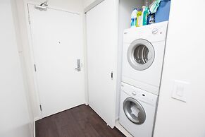 Applewood Suites - 2 BDRM King & Spadina