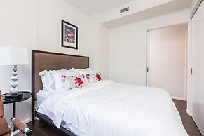 Applewood Suites - 2 BDRM King & Spadina