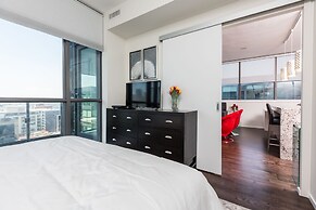 Applewood Suites - 2 BDRM King & Spadina
