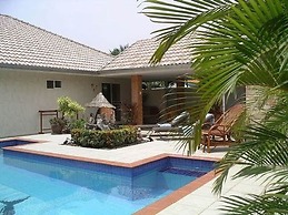 Baansiesom Private Pool Villa