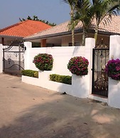 Baansiesom Private Pool Villa