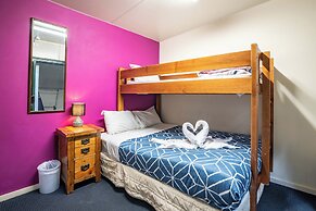 The Flaming Kiwi Backpackers