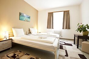 Sportland Inn
