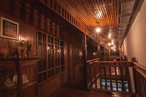 The History Cafe' & Guesthouse