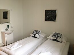 Welcome Riverside Guesthouse