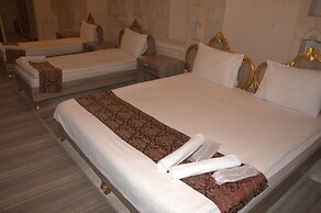 Stone Boutique Hotel